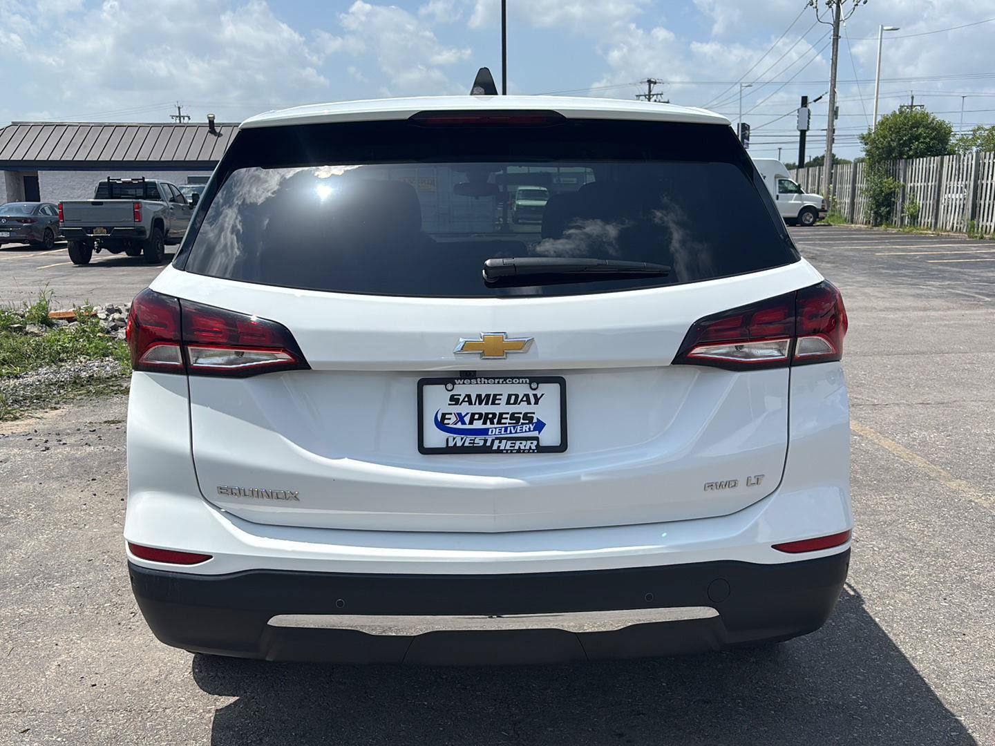Used 2024 Chevrolet Equinox LT AWD/4WD image 6