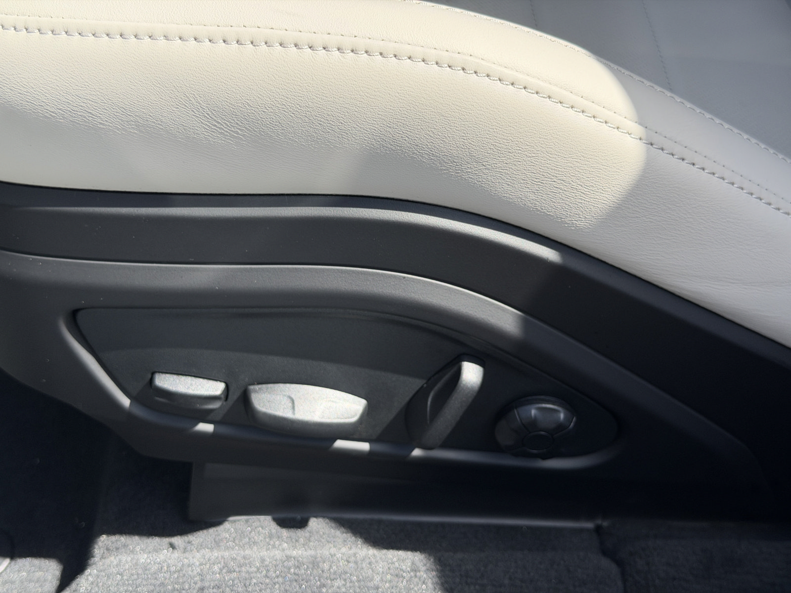 New 2026 Porsche Panamera RWD image 25