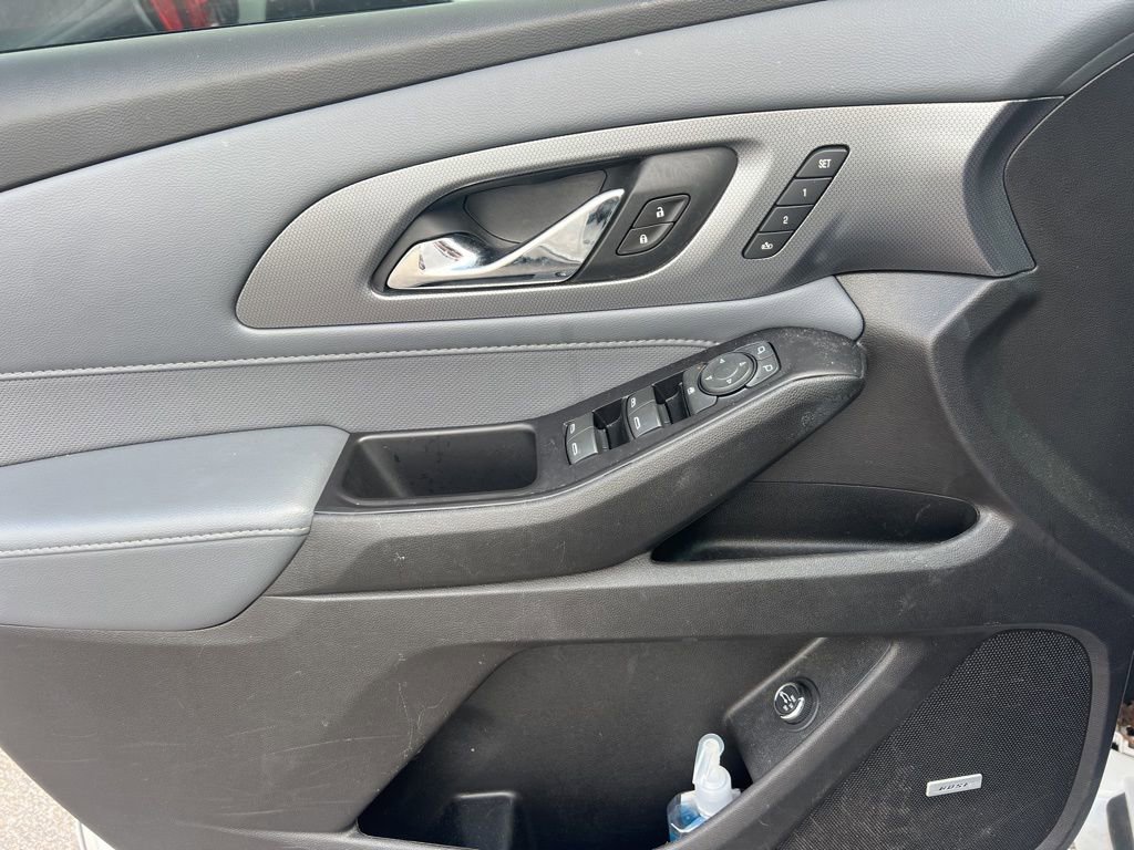 Used 2020 Chevrolet Traverse Premier image 14