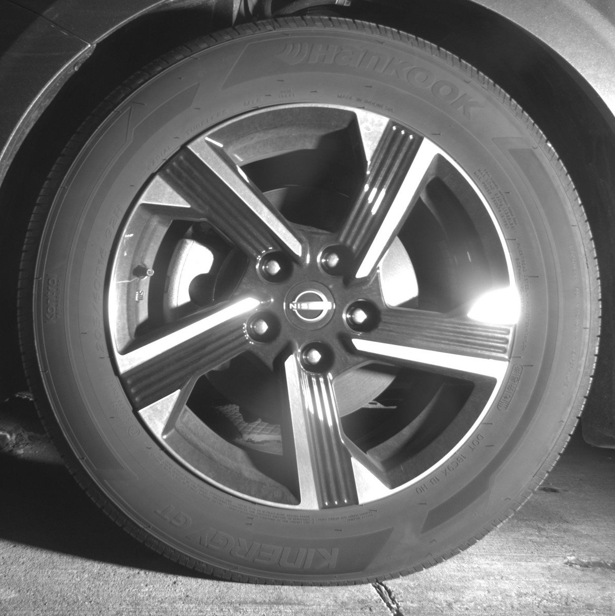 Used 2025 Nissan Sentra SV image 12