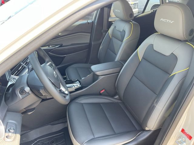 New 2026 Chevrolet Trax ACTIV w/ Sunroof Package FWD image 11