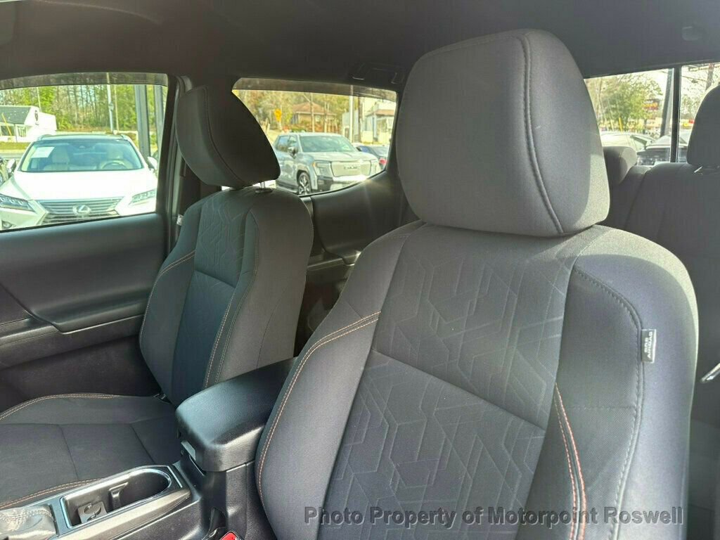 Used 2019 Toyota Tacoma TRD Off-Road image 10