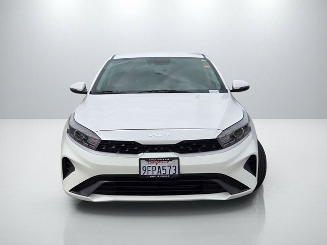 Used 2023 Kia Forte LXS w/ LXS Technology Package FWD image 2