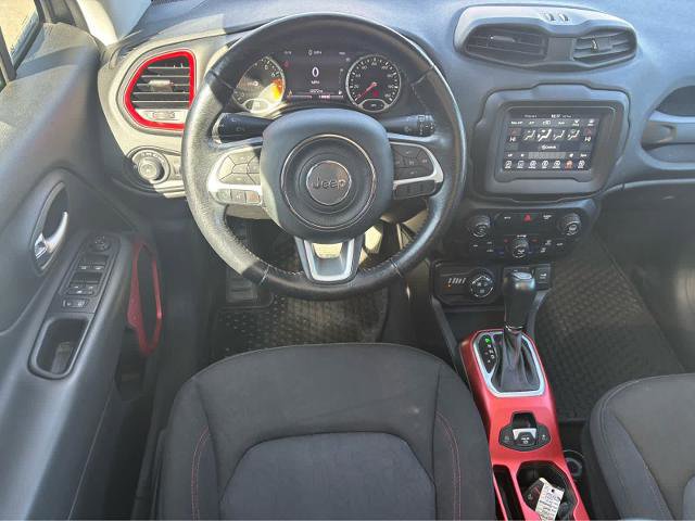 Used 2020 Jeep Renegade Trailhawk w/ Cold Weather Group image 18