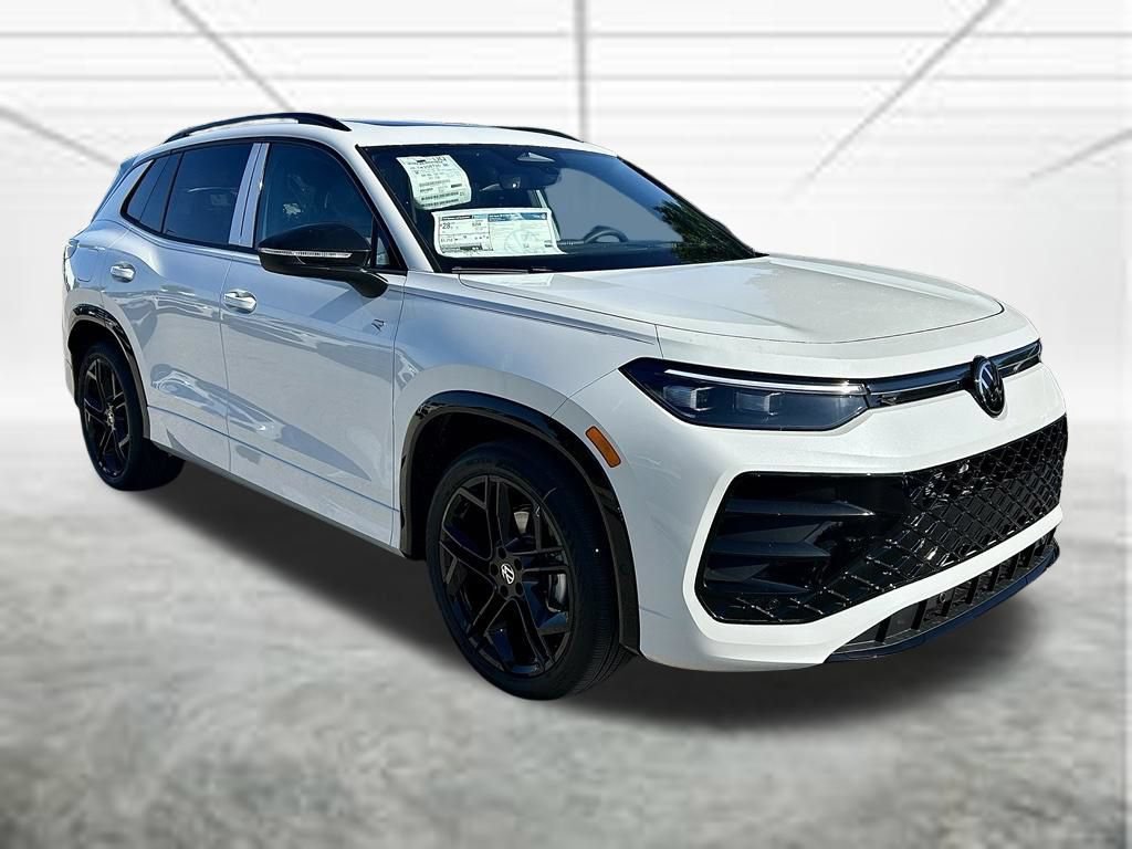 New 2026 Volkswagen Tiguan SE R-Line FWD image 3