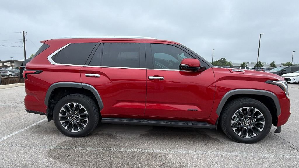 Used 2024 Toyota Sequoia Limited w/ Tow Technology Package AWD/4WD image 4
