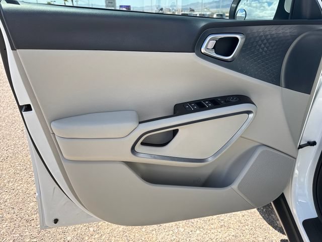 Used 2025 Kia Soul EX FWD image 10