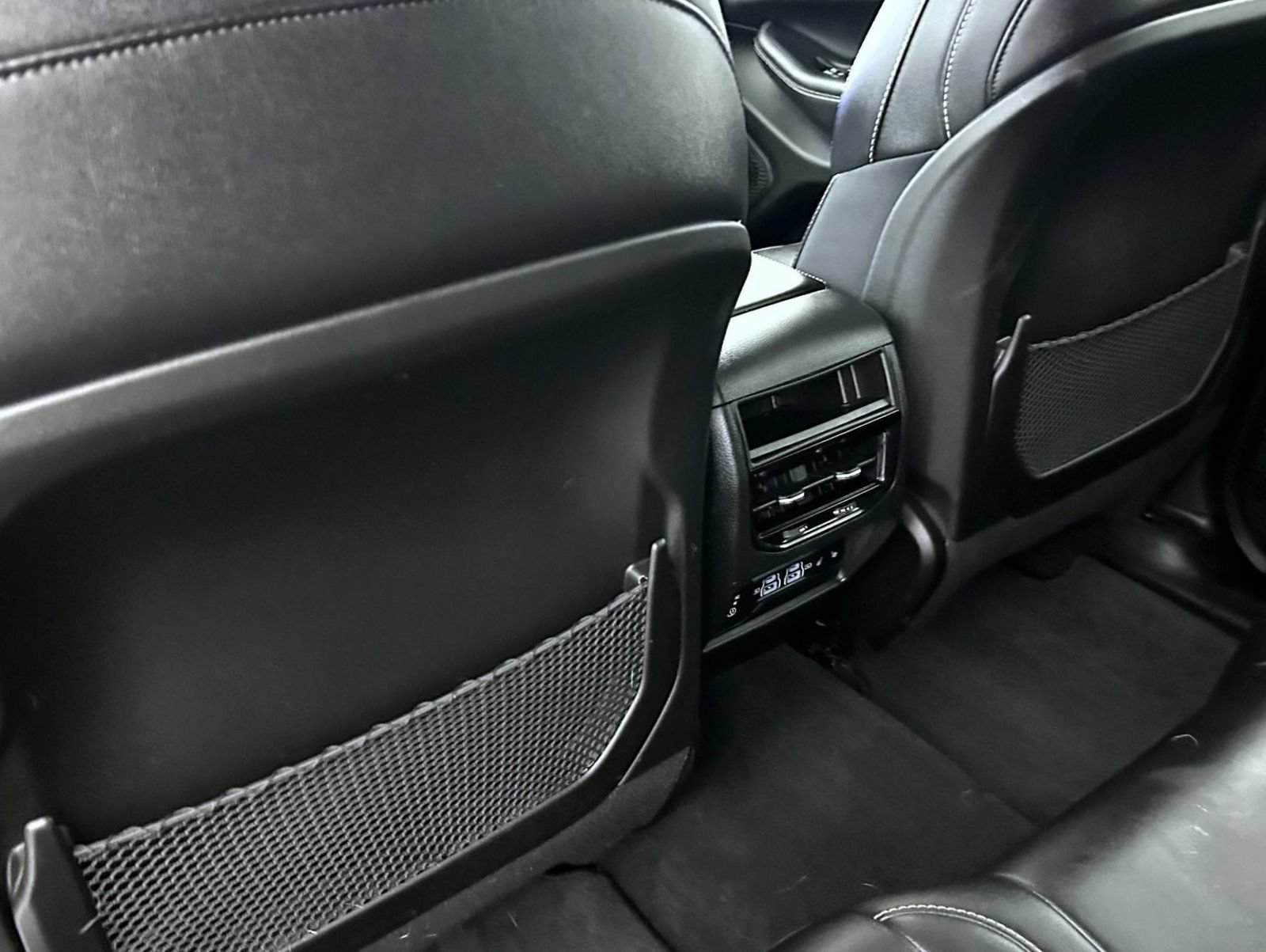 Certified 2023 Jeep Grand Cherokee Limited w/ Black Appearance Package AWD/4WD image 21