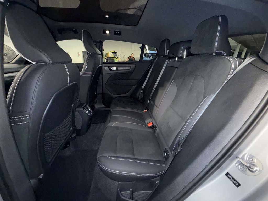 Used 2023 Volvo C40 P8 Recharge Plus w/ Climate Package AWD/4WD image 19