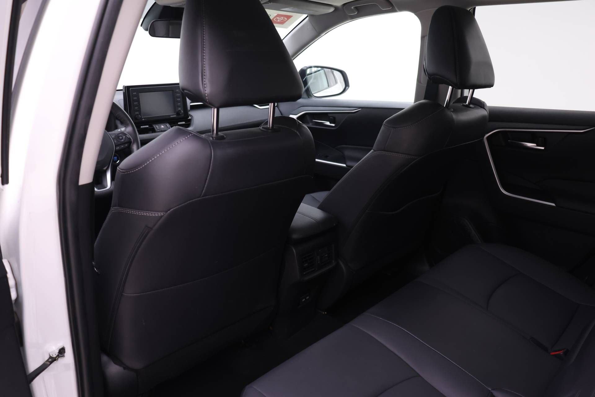 Certified 2022 Toyota RAV4 XLE Premium image 10