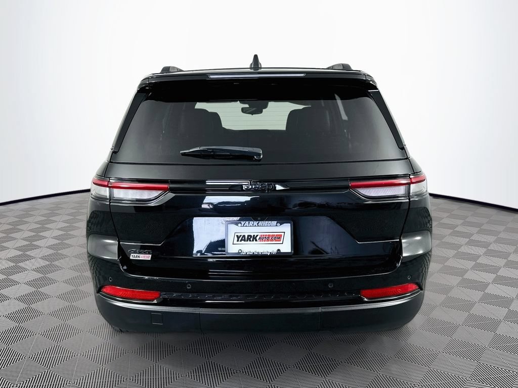 Certified 2023 Jeep Grand Cherokee Altitude AWD/4WD image 10