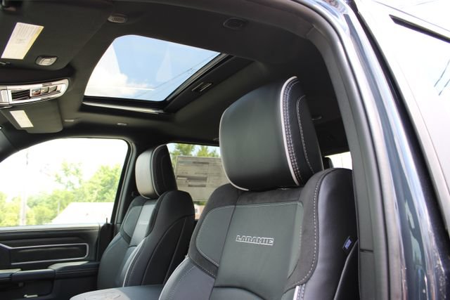 New 2026 RAM 3500 Laramie AWD/4WD image 34