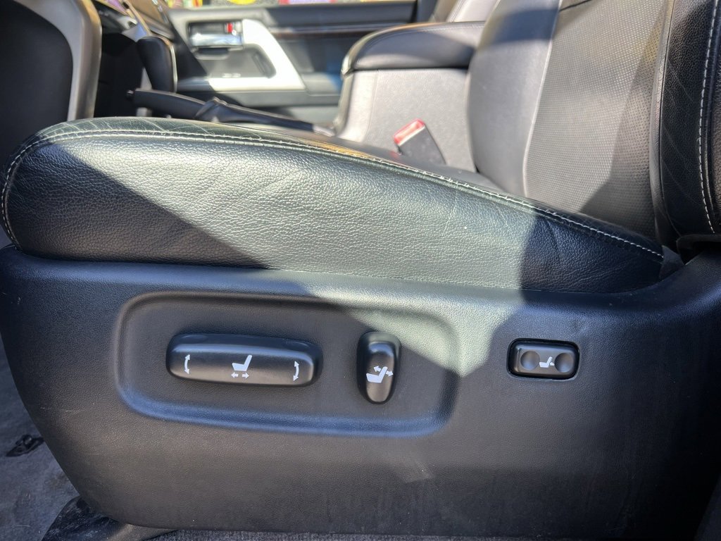 Used 2013 Toyota Land Cruiser image 49