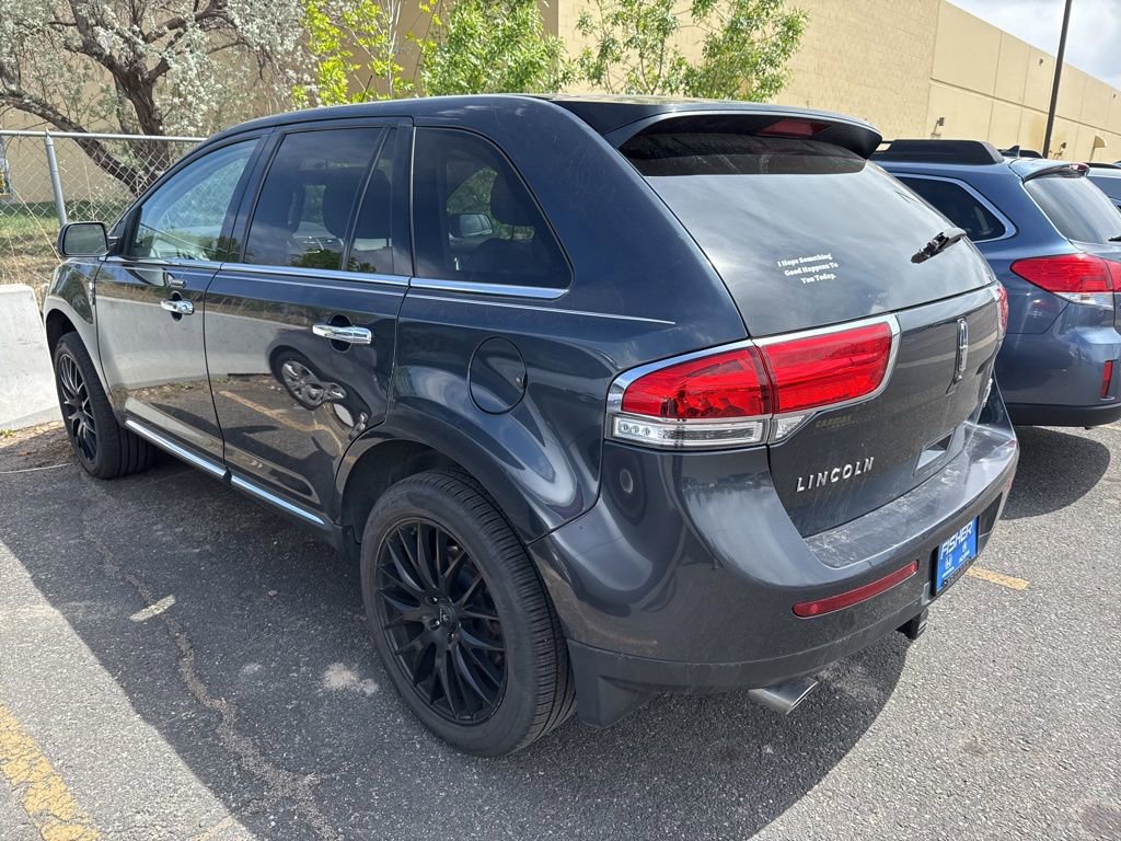 Used 2013 Lincoln MKX AWD image 2