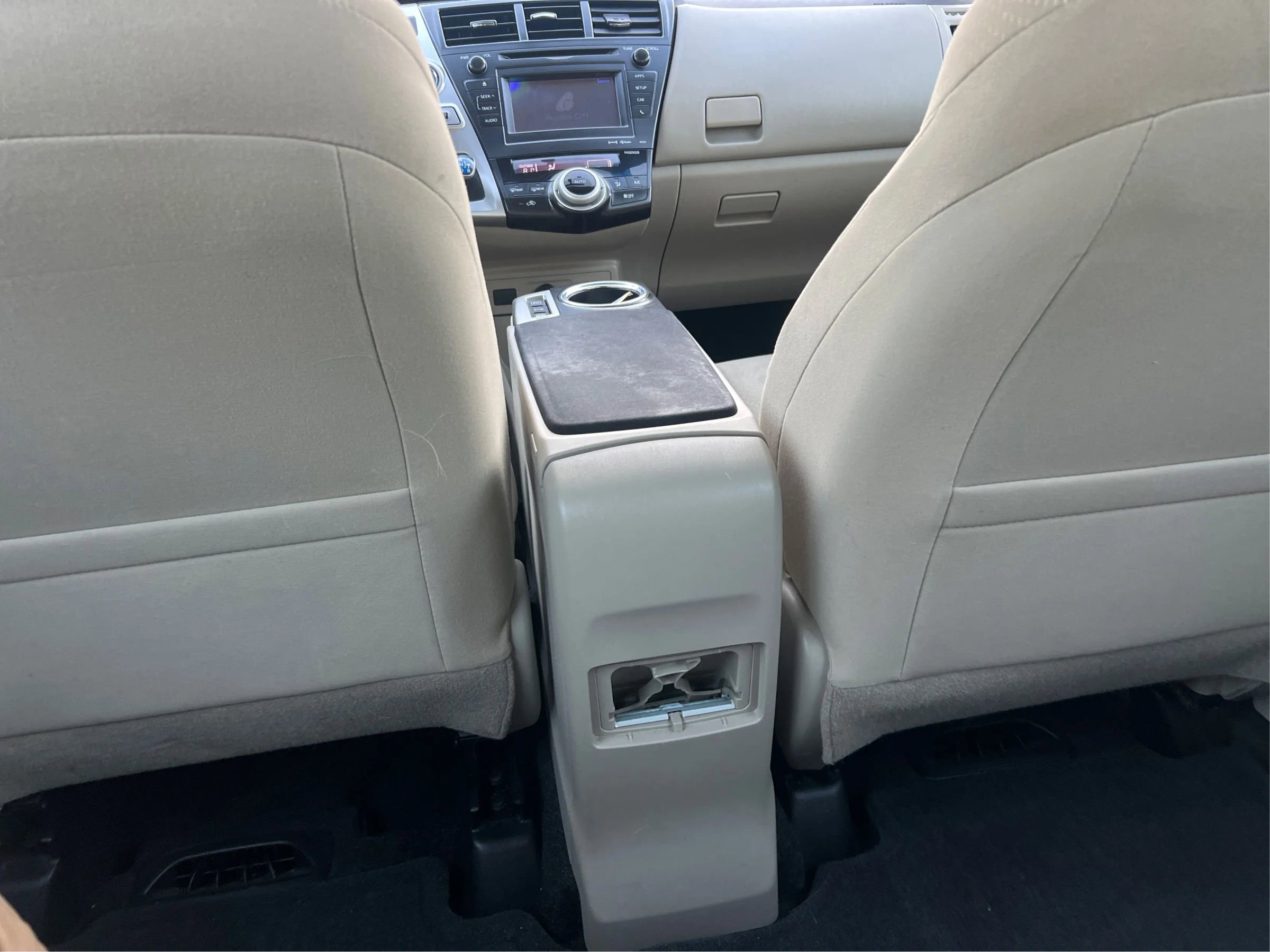 Used 2014 Toyota Prius V Three FWD image 20