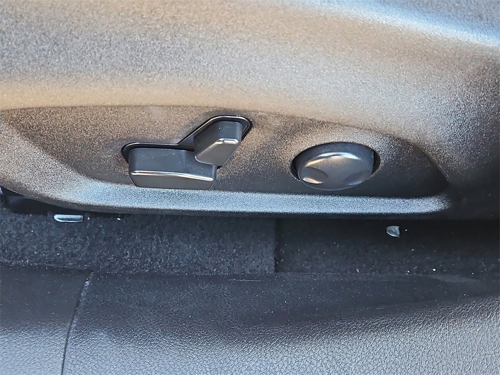 Used 2022 Jeep Renegade Latitude w/ Convenience Group image 22