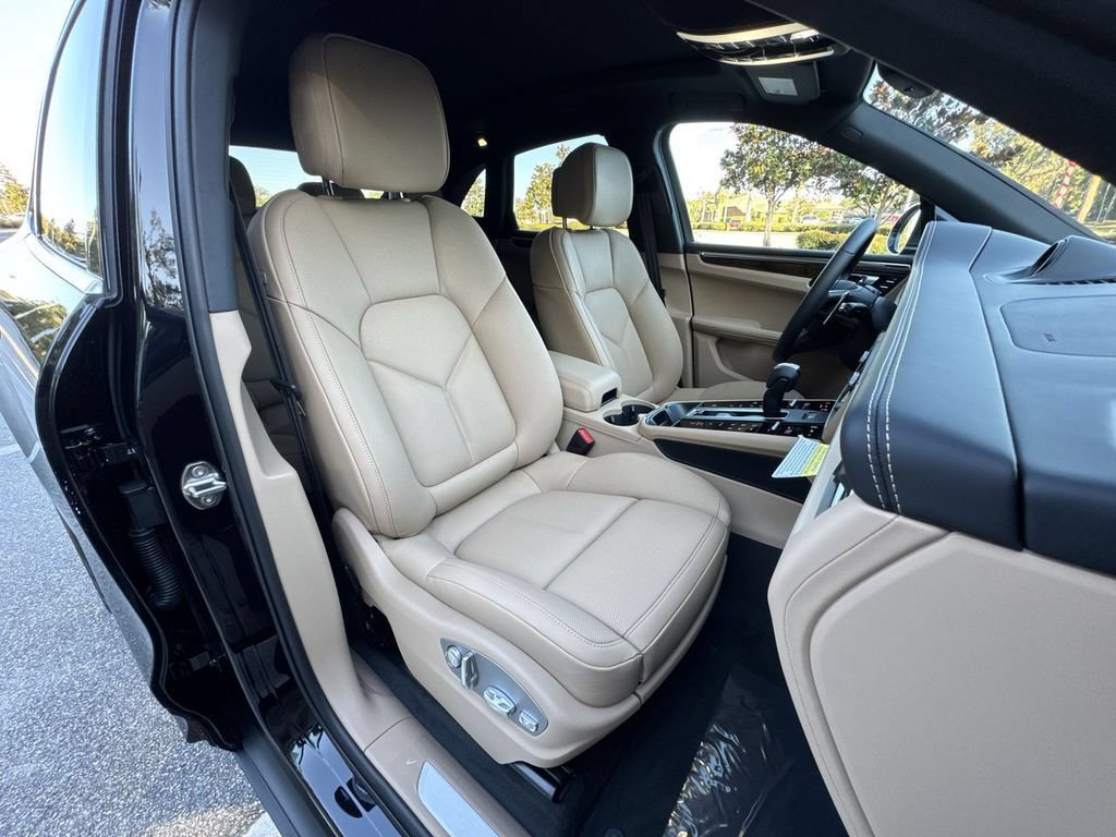 New 2026 Porsche Macan S AWD/4WD image 21