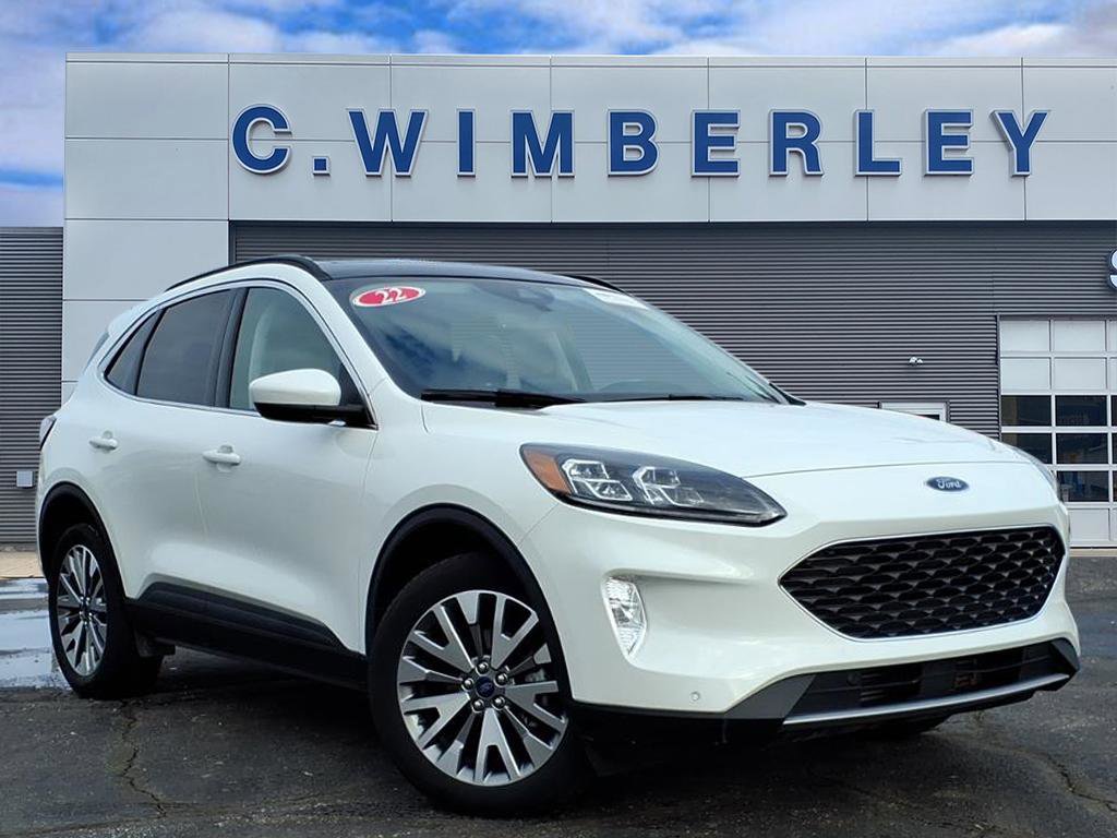 Certified 2022 Ford Escape Titanium w/ Class II Trailer Tow Package image 1