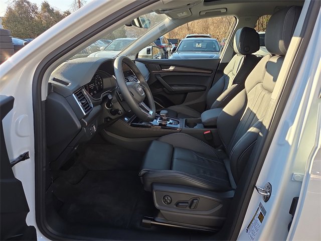 Certified 2025 Audi Q5 2.0T Premium Plus w/ Premium Plus Package image 14