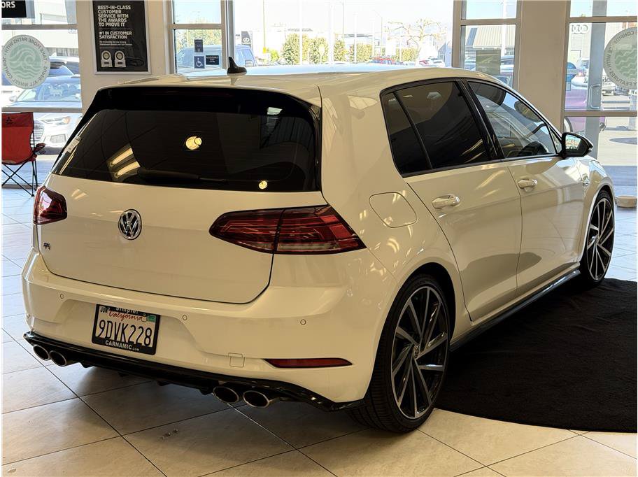Used 2018 Volkswagen Golf 4-Door AWD/4WD image 5