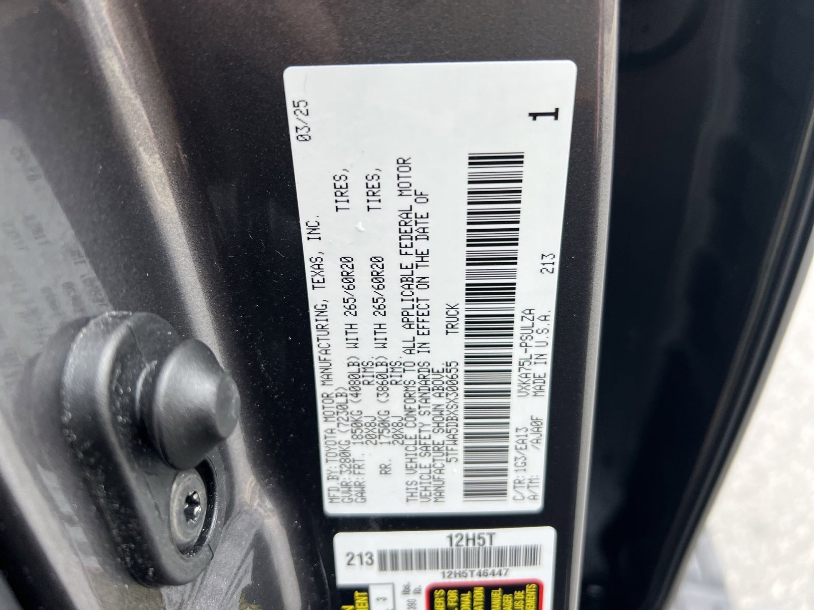 Used 2025 Toyota Tundra Limited AWD/4WD image 36