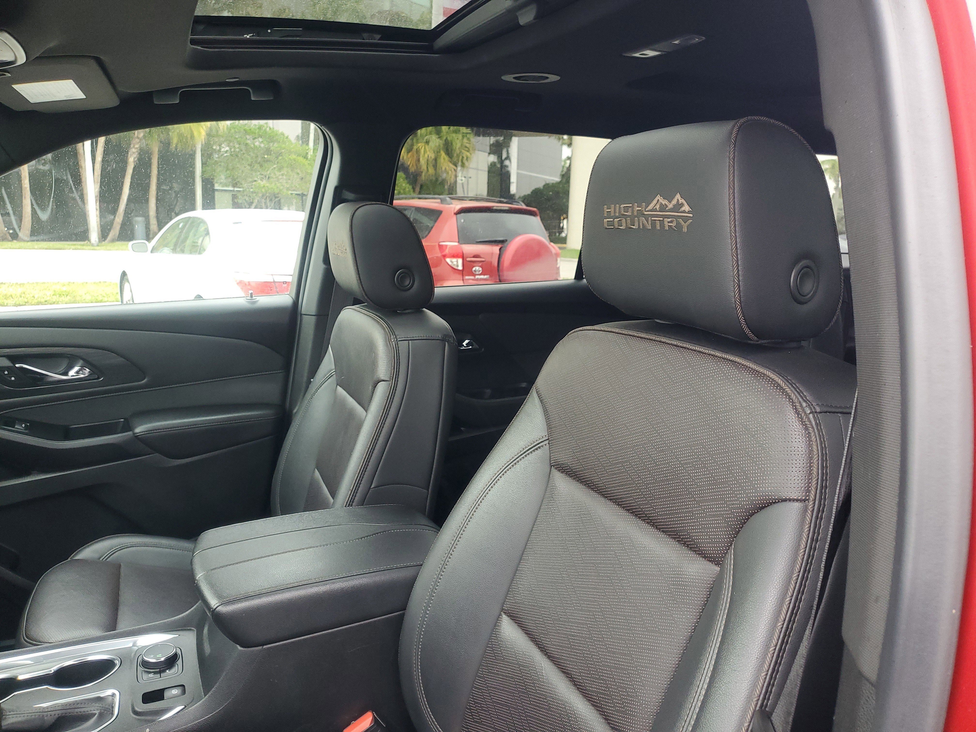 Used 2023 Chevrolet Traverse High Country image 18