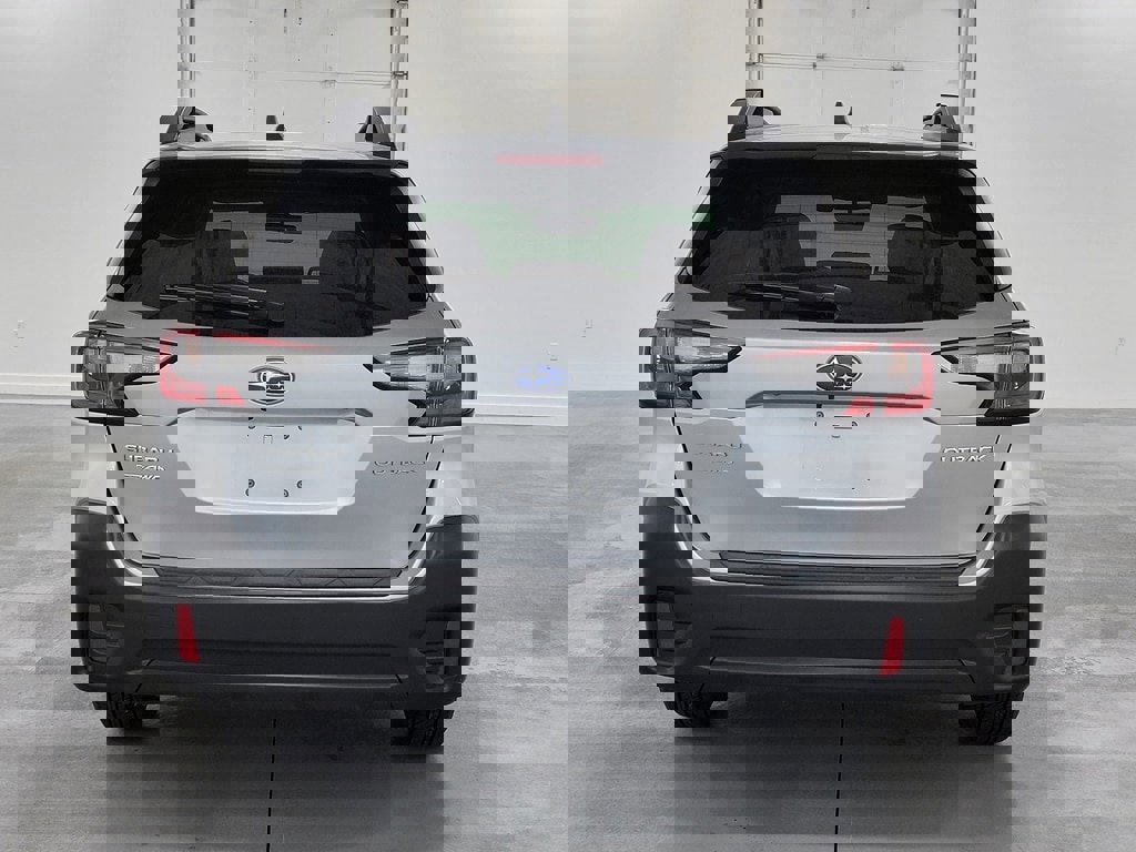 Used 2022 Subaru Outback Premium image 7