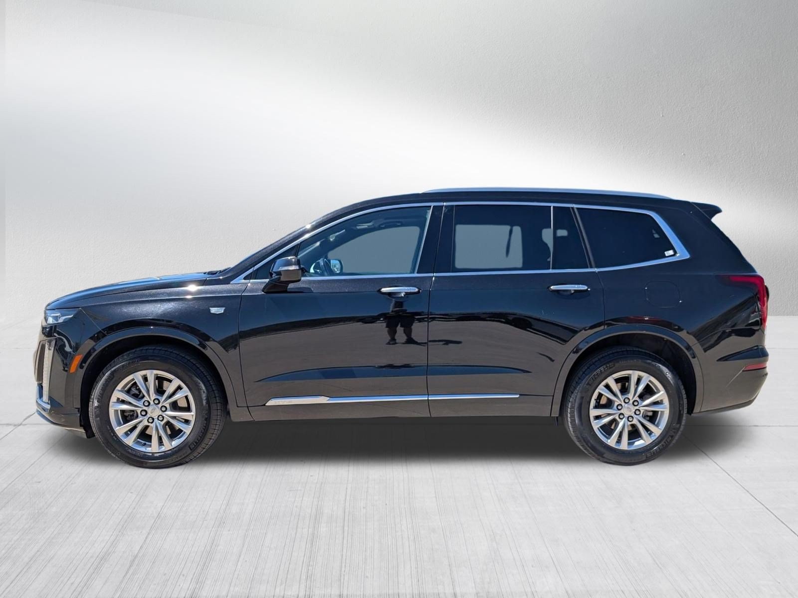 Certified 2024 Cadillac XT6 Luxury w/ LPO, Floor Liner Package AWD/4WD image 3