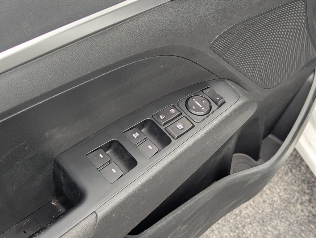 Used 2019 Hyundai Elantra SE w/ Cargo Package FWD image 25