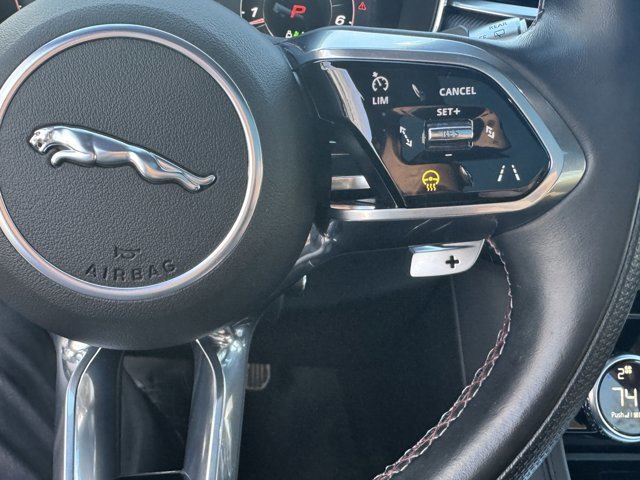 Used 2022 Jaguar F-PACE SVR image 22