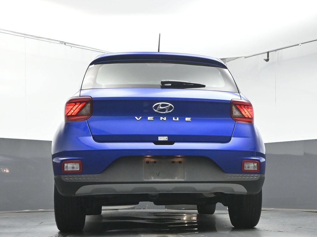 Used 2024 Hyundai Venue SEL FWD image 37