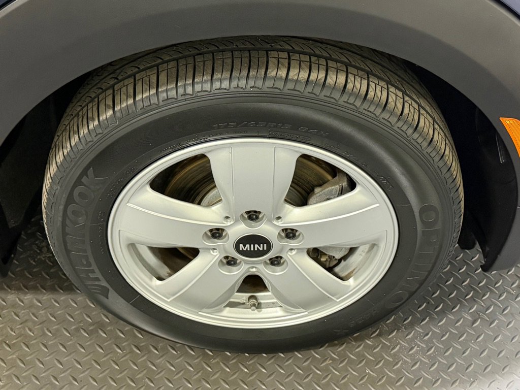 Used 2014 MINI Cooper 2-Door Hardtop image 17