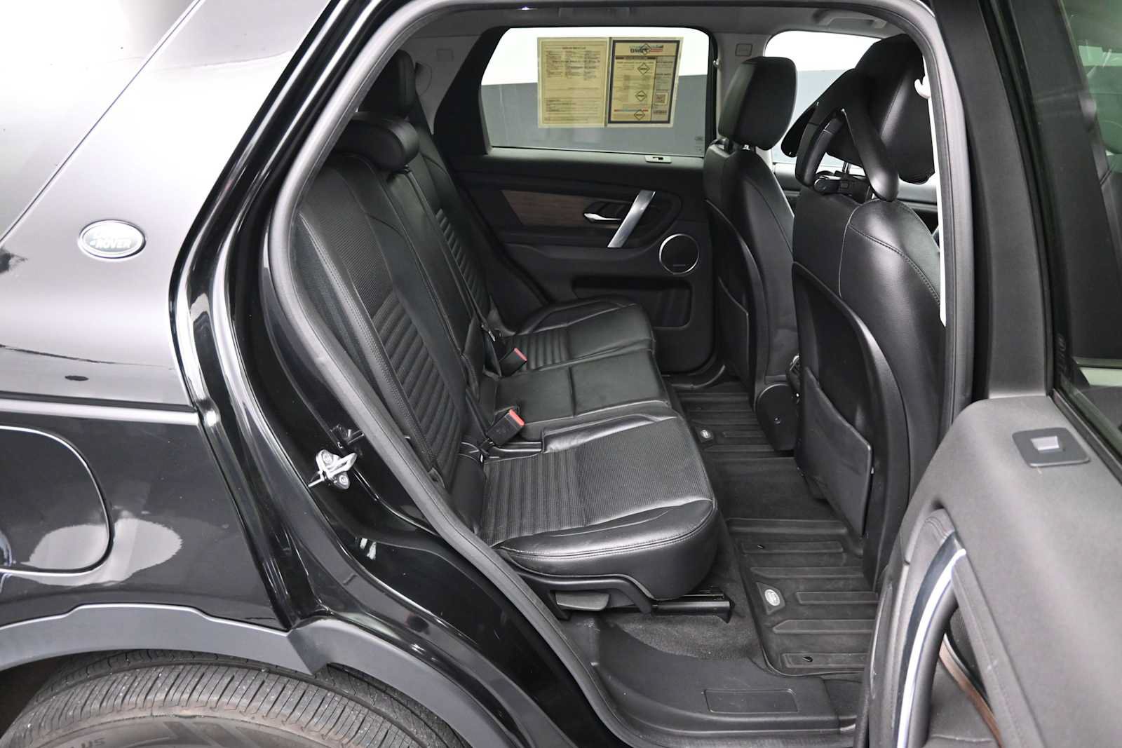 Used 2020 Land Rover Discovery Sport SE AWD/4WD image 14