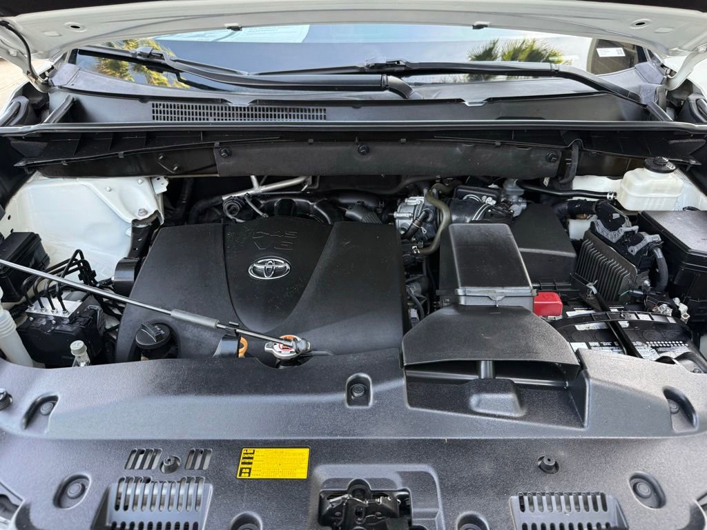Used 2019 Toyota Highlander Limited AWD/4WD image 14