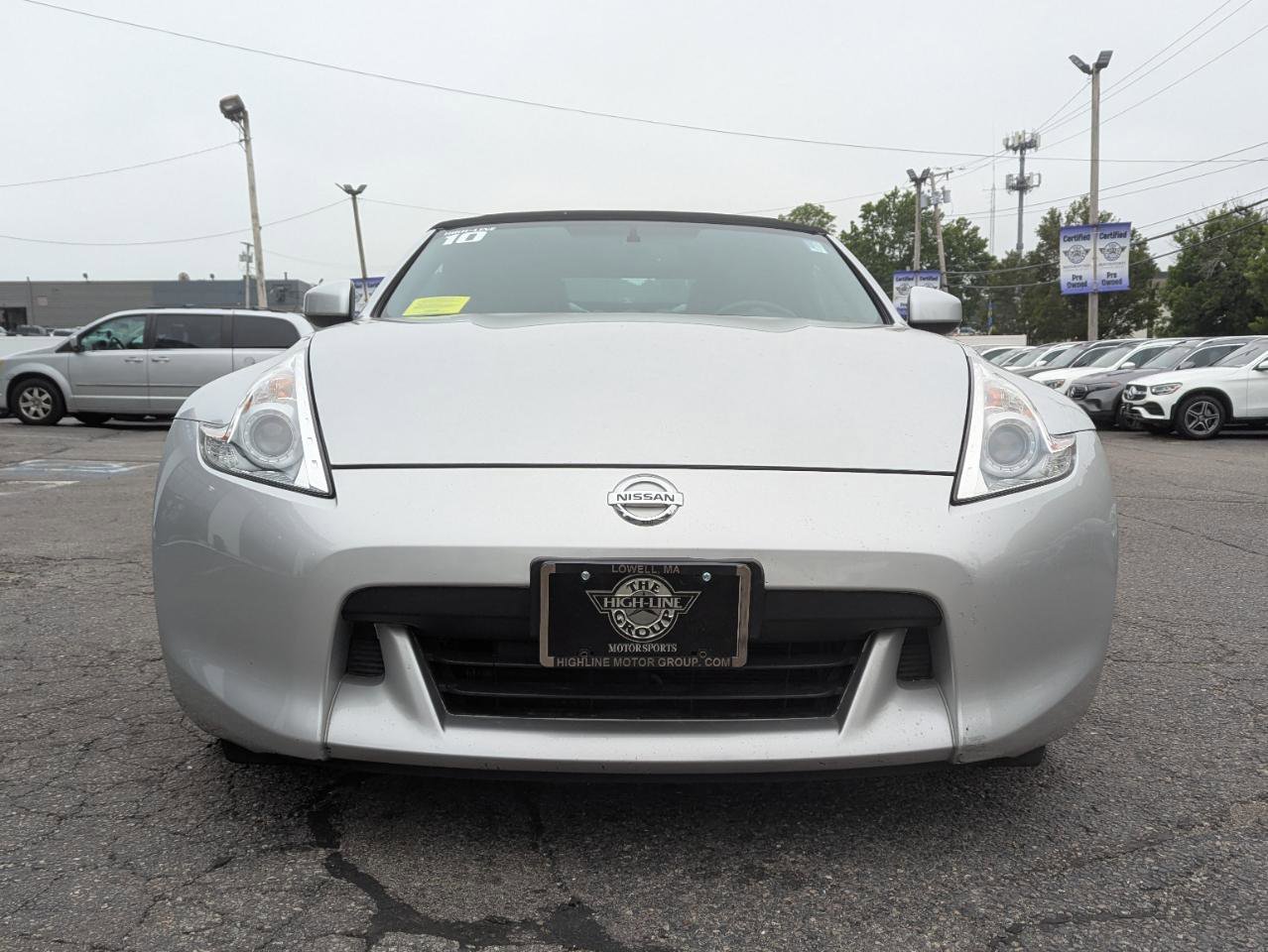 Used 2010 Nissan 370Z Touring w/ Sport Pkg RWD image 4
