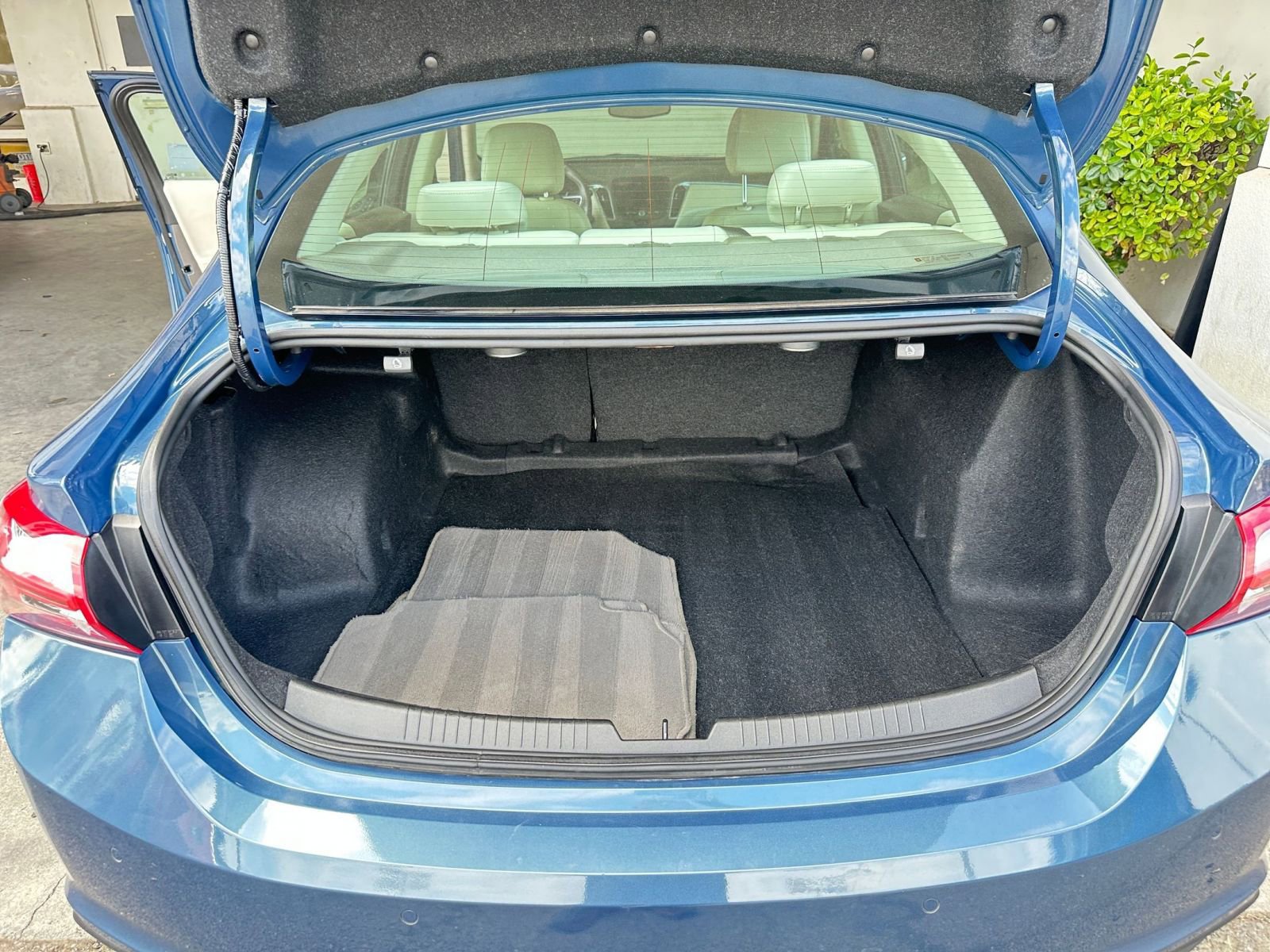 Used 2024 Chevrolet Malibu LT image 31