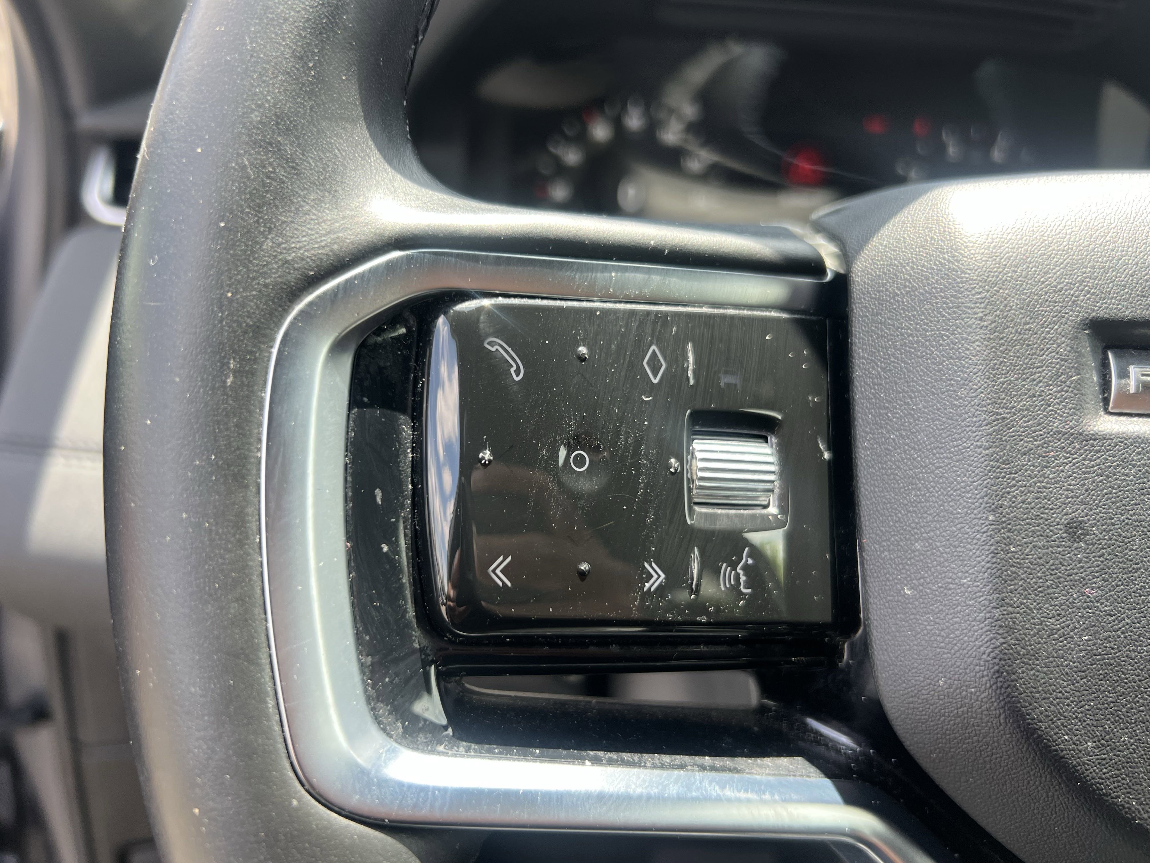 Certified 2022 Land Rover Range Rover Evoque SE image 19