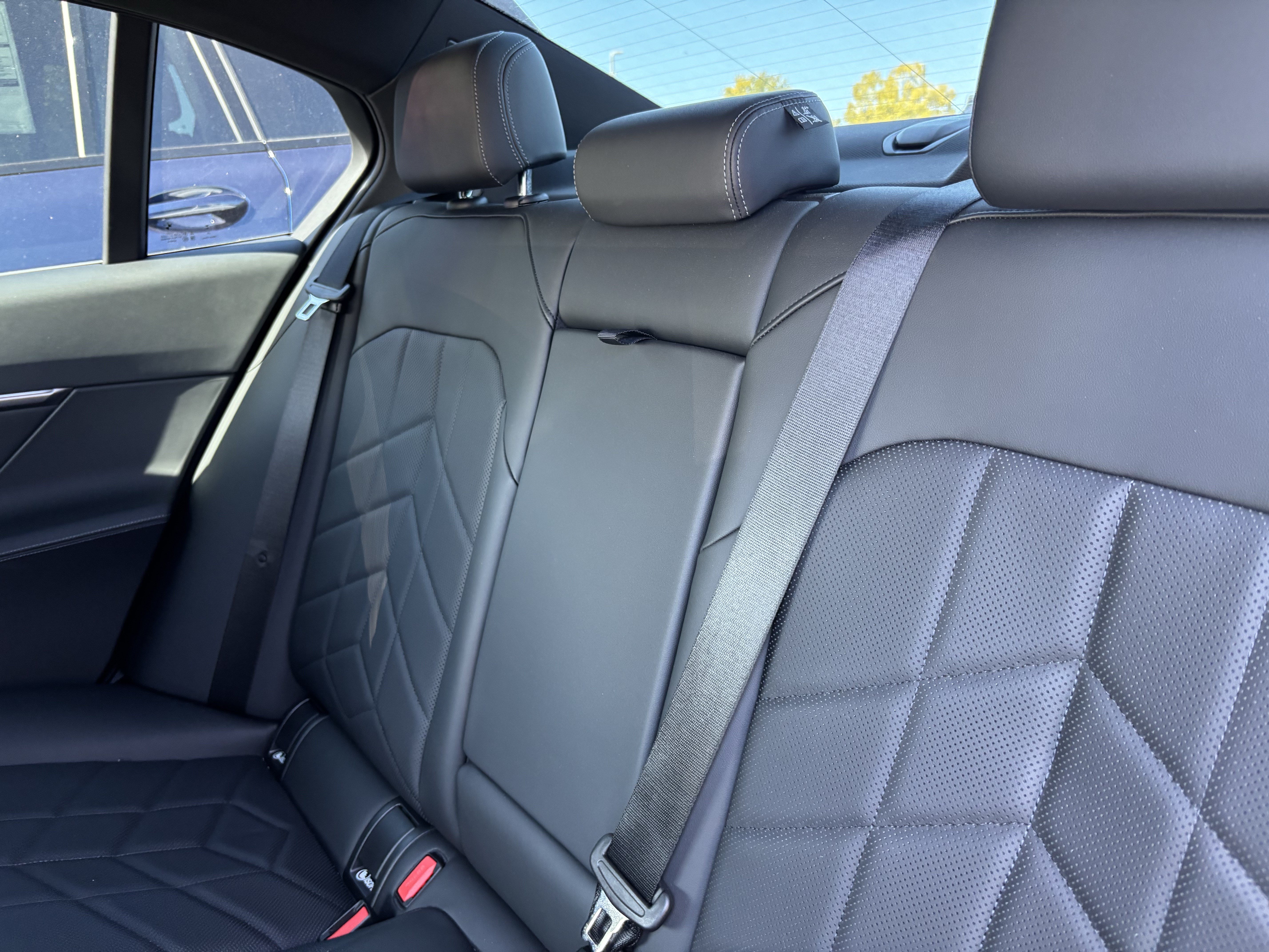 Certified 2024 BMW i5 eDrive40i w/ M Sport Package RWD image 32