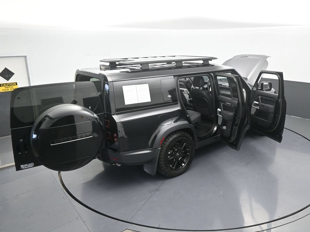 Used 2023 Land Rover Defender 130 SE AWD/4WD image 74