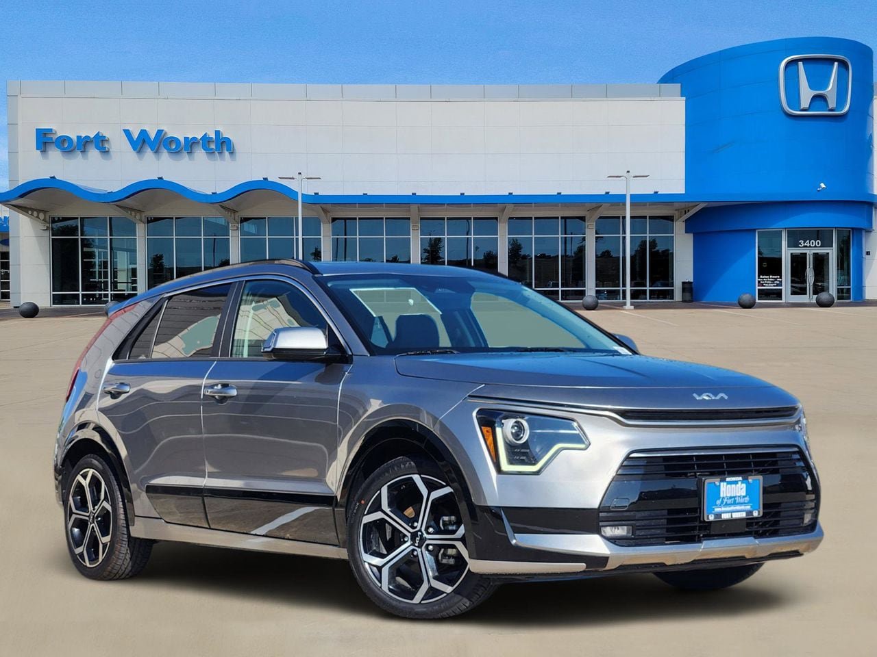 Used 2023 Kia Niro EX Touring