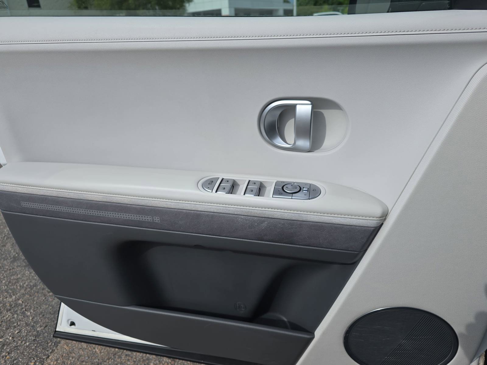 Used 2023 Hyundai Ioniq 5 SEL RWD image 29