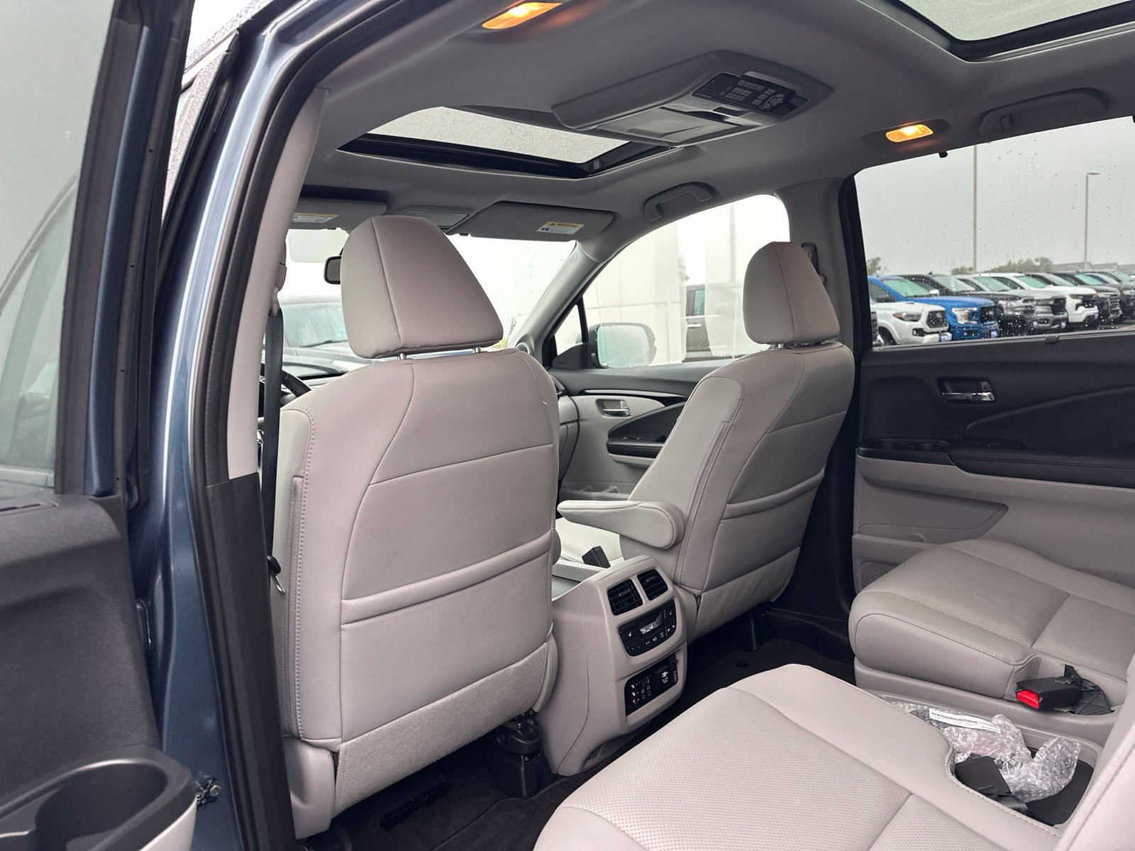 Used 2017 Honda Pilot Elite image 21