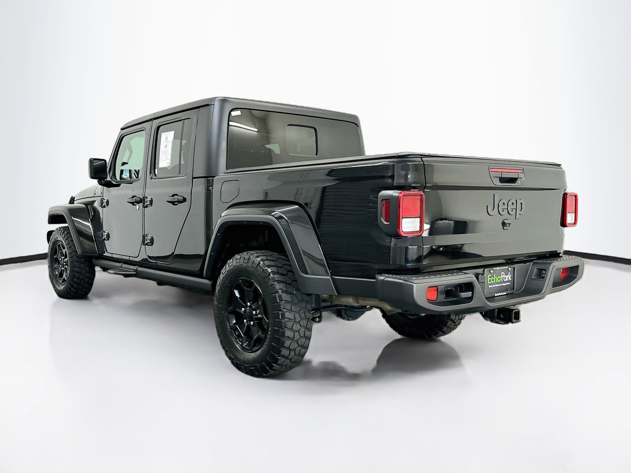 Used 2023 Jeep Gladiator Sport AWD/4WD image 5