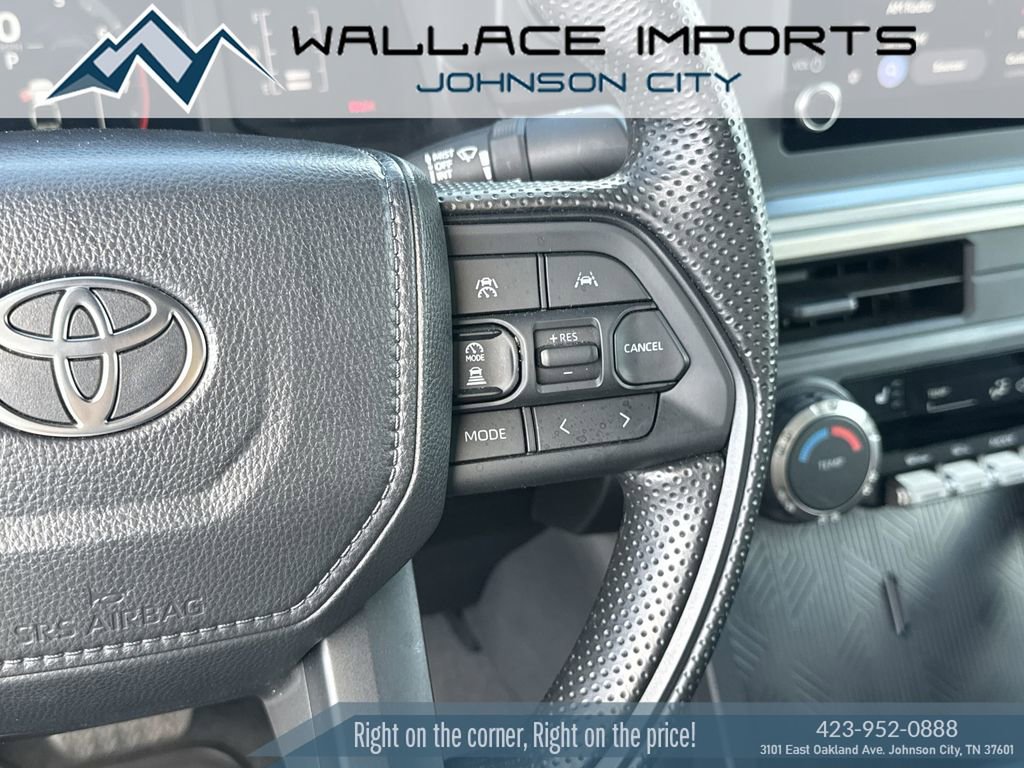 Used 2025 Toyota Tacoma SR5 AWD/4WD image 31