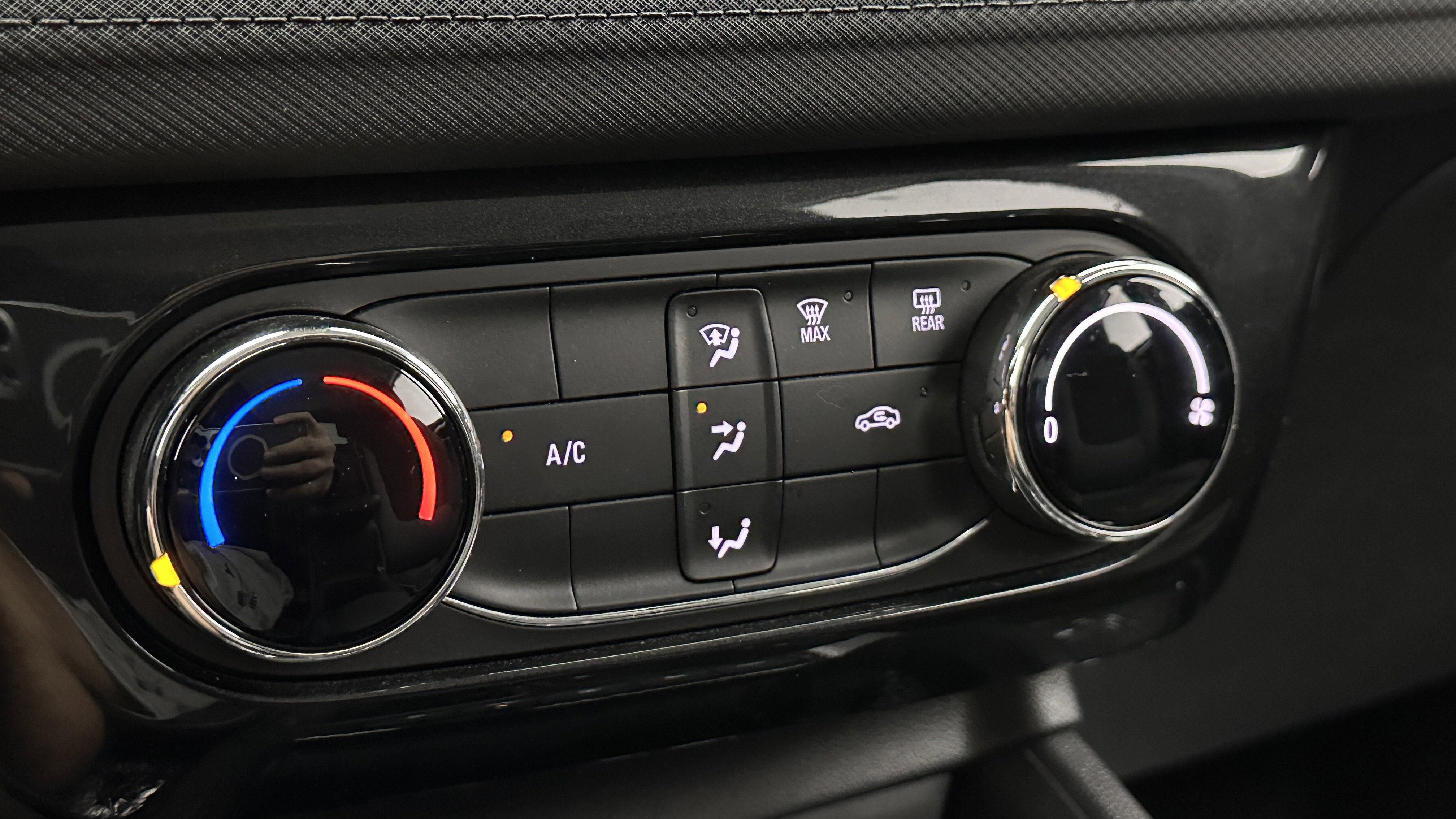 Used 2025 Chevrolet TrailBlazer LT image 15