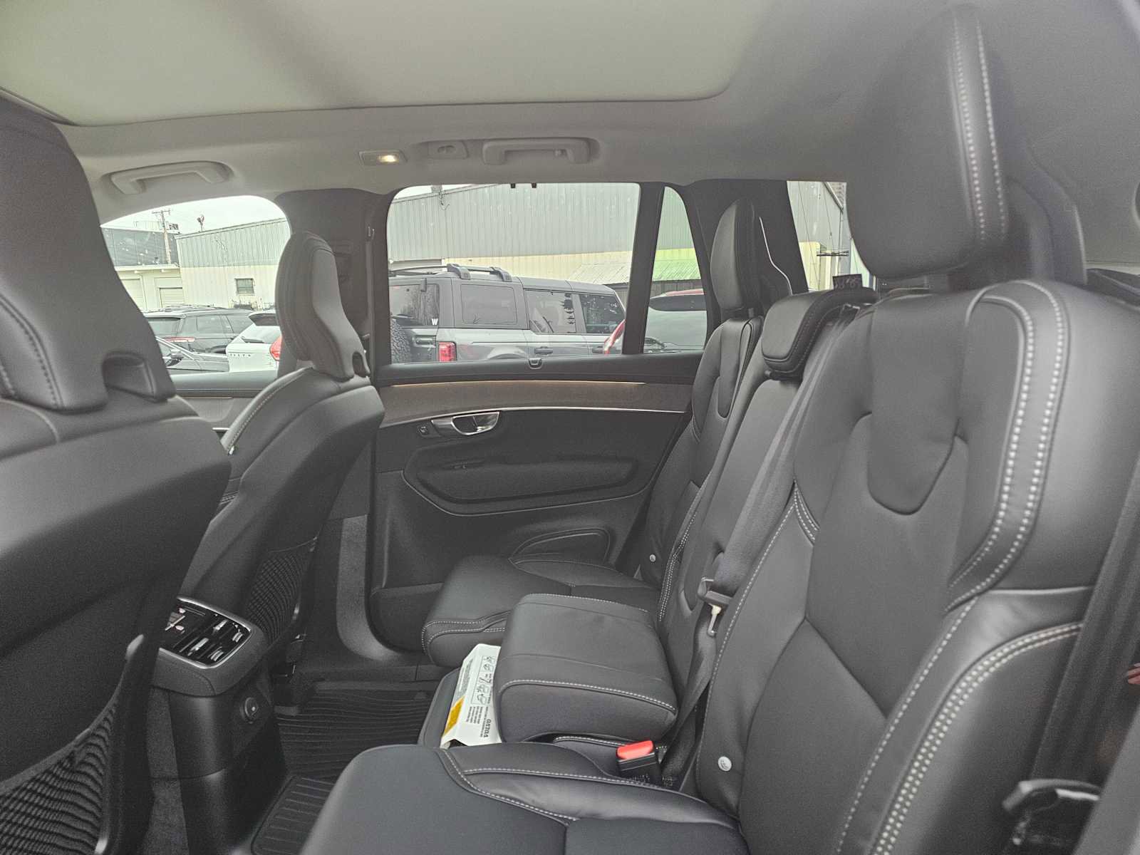New 2026 Volvo XC90 T8 Ultra w/ Protection Package Premier image 19