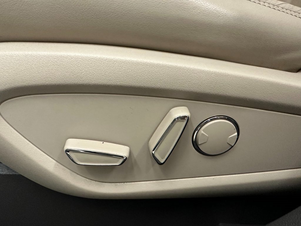 Used 2017 Lincoln MKX Select w/ Select Plus Package image 23