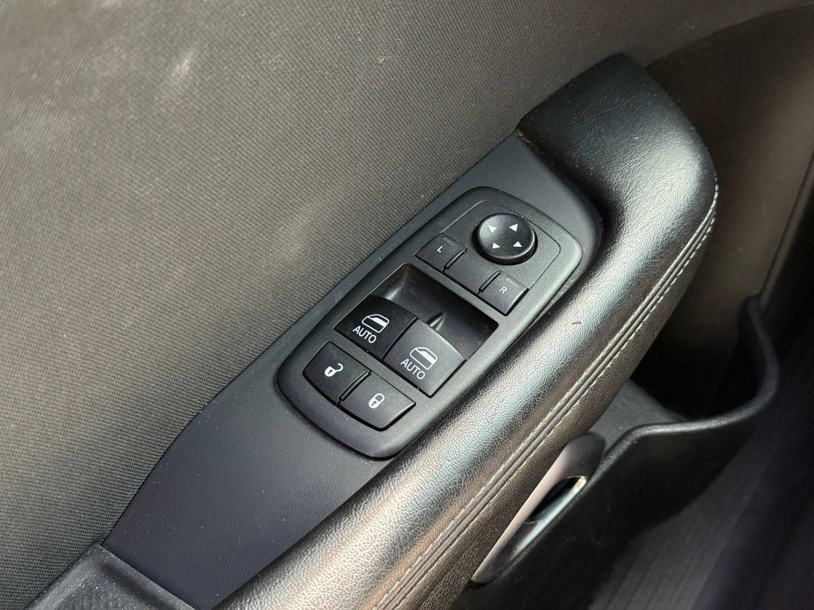Used 2019 Dodge Challenger R/T w/ Driver Convenience Group RWD image 15