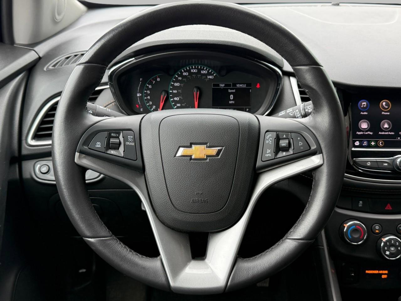 Used 2022 Chevrolet Trax LT w/ LT Convenience Package AWD/4WD image 29