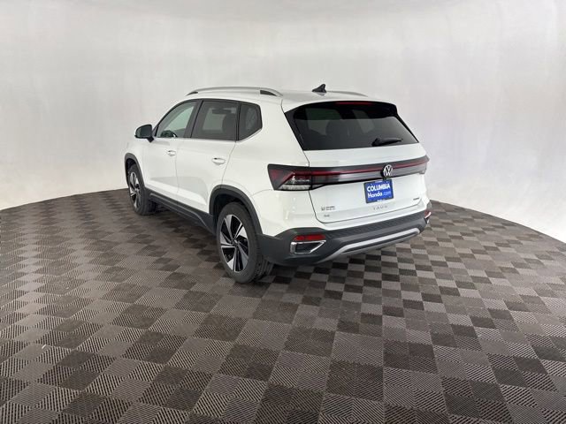 Used 2025 Volkswagen Taos SE AWD/4WD image 9